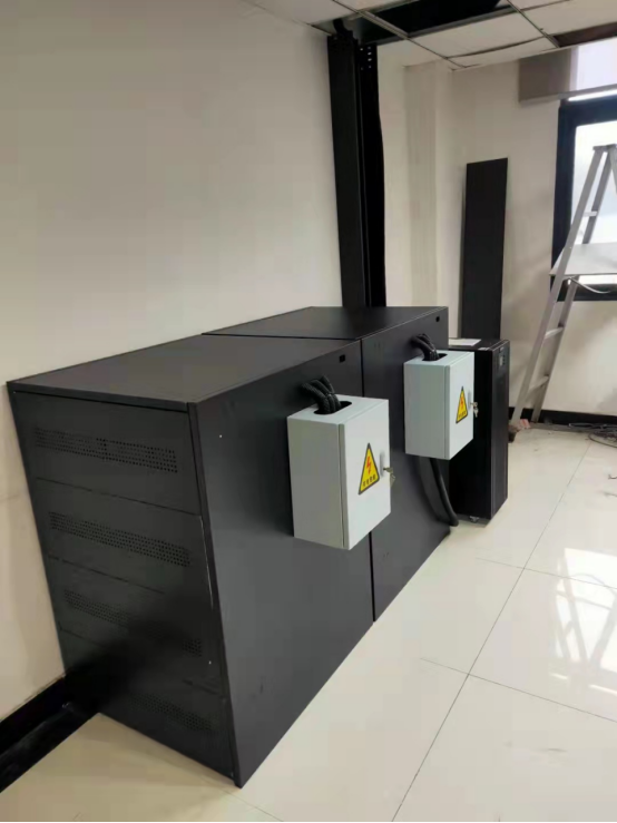 力锐斯UPS和蓄电池-徐州市丰县公安局项目